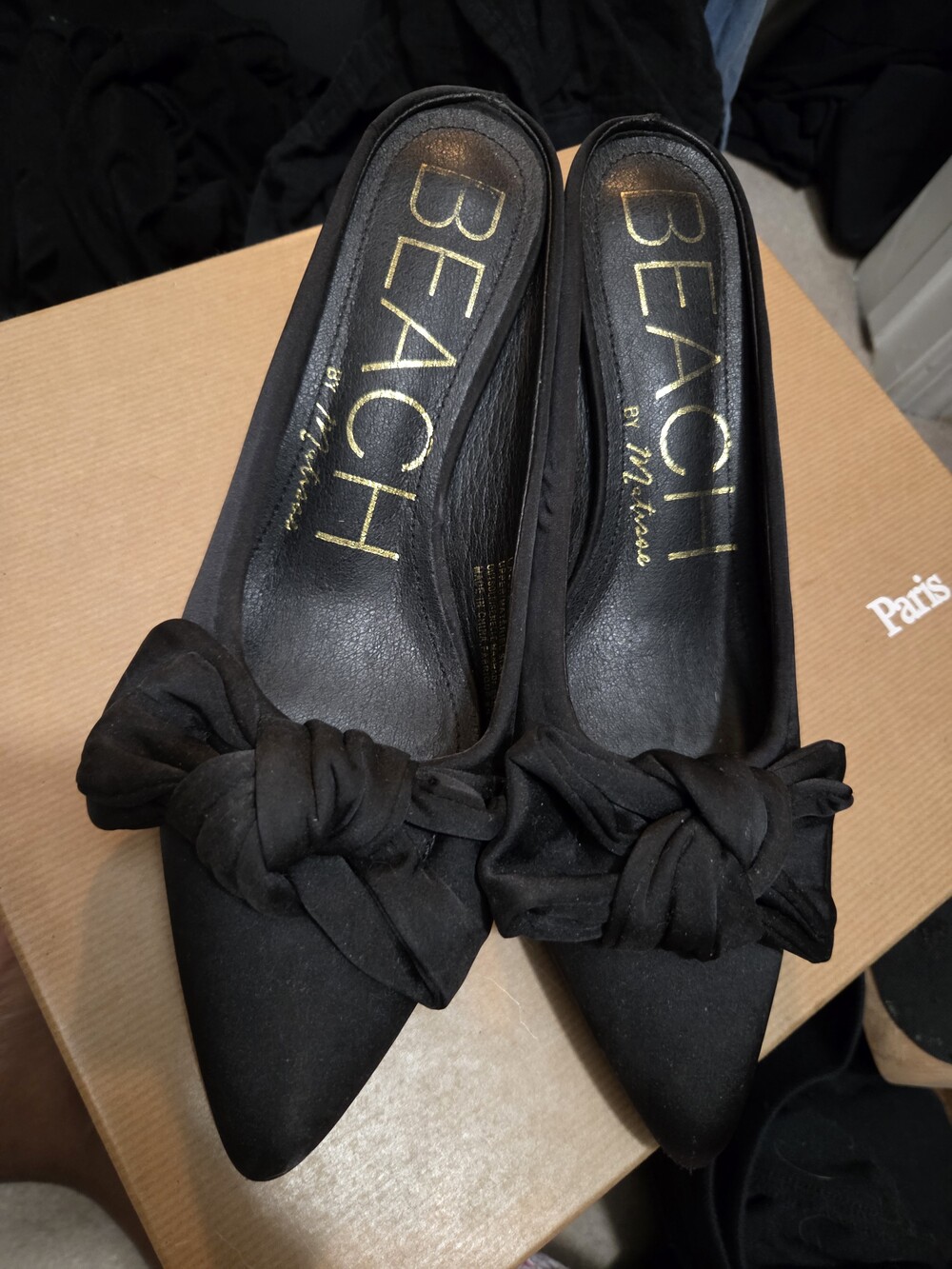BEACH Pointed Toe Bow Heel Mules in Black Like New